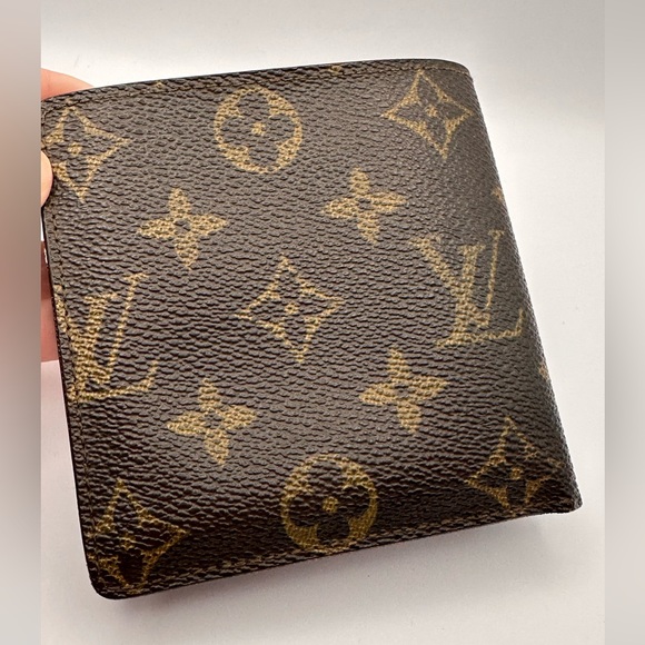 Louis Vuitton men’s bifold wallet - Picture 3 of 13